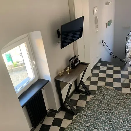 Casetta Madì lovely loft in Lerici / modern bright apartment with furnished terrace * Lerici